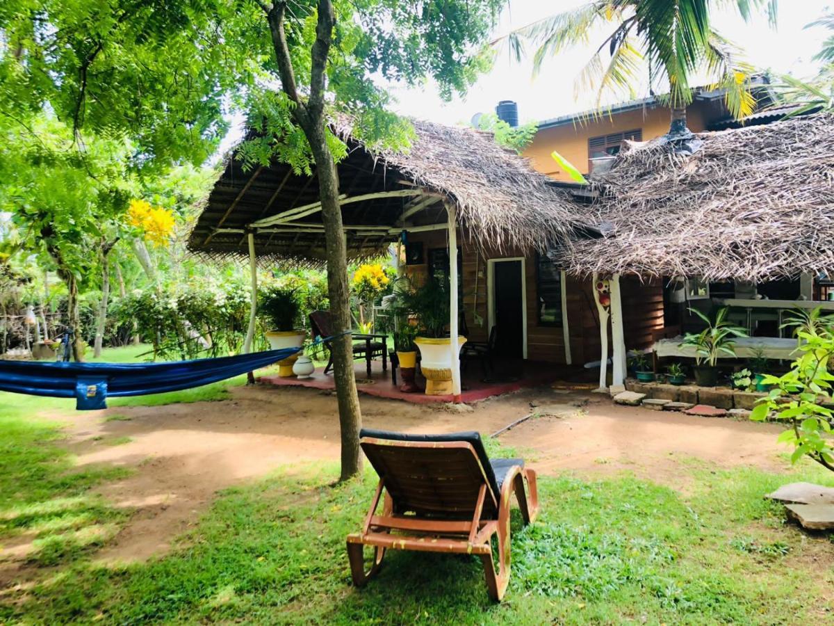 Lake view cabana Restaurant Tangalle Exterior foto