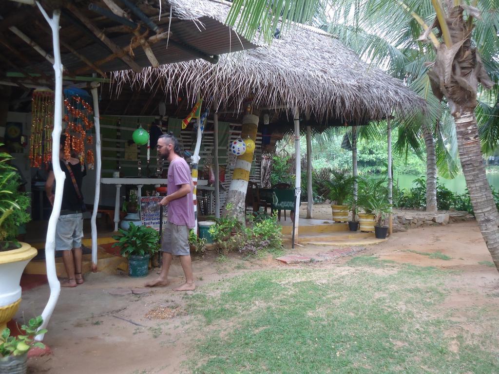 Lake view cabana Restaurant Tangalle Exterior foto