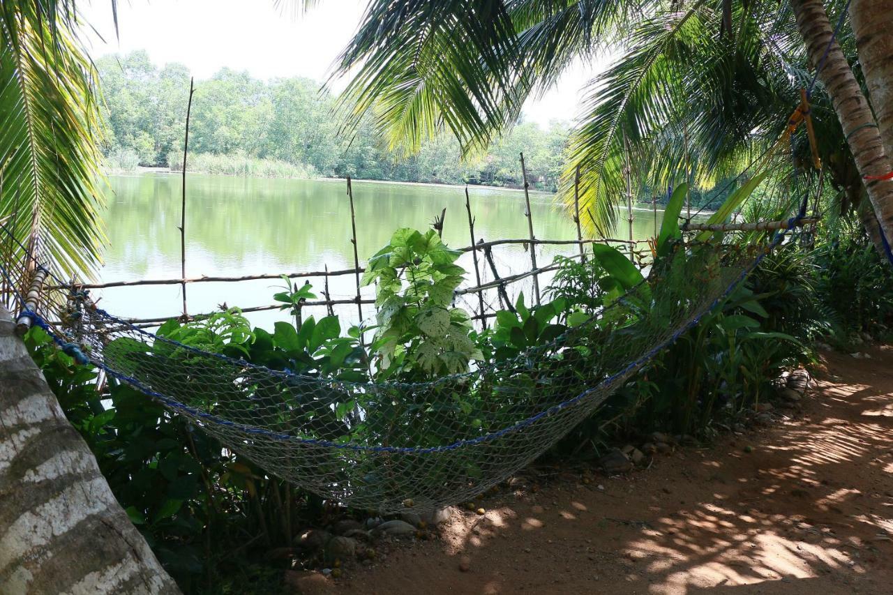 Lake view cabana Restaurant Tangalle Exterior foto